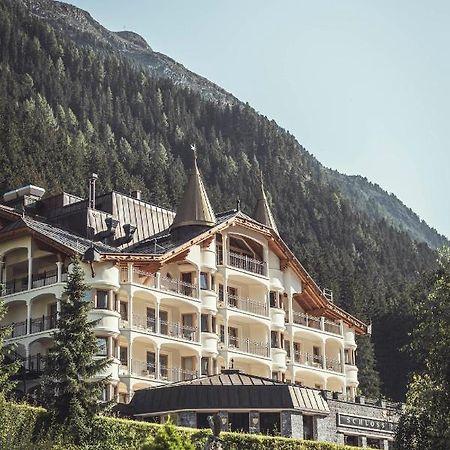 Schlosshotel Ischgl 5 Exterior photo